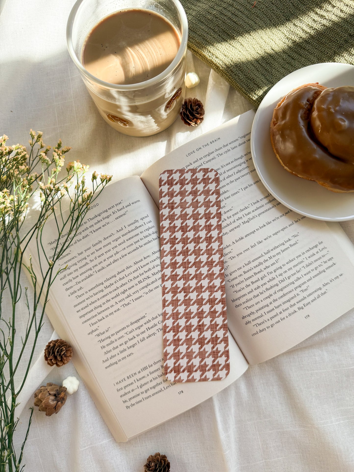 Chestnut Houndstooth Bookmark