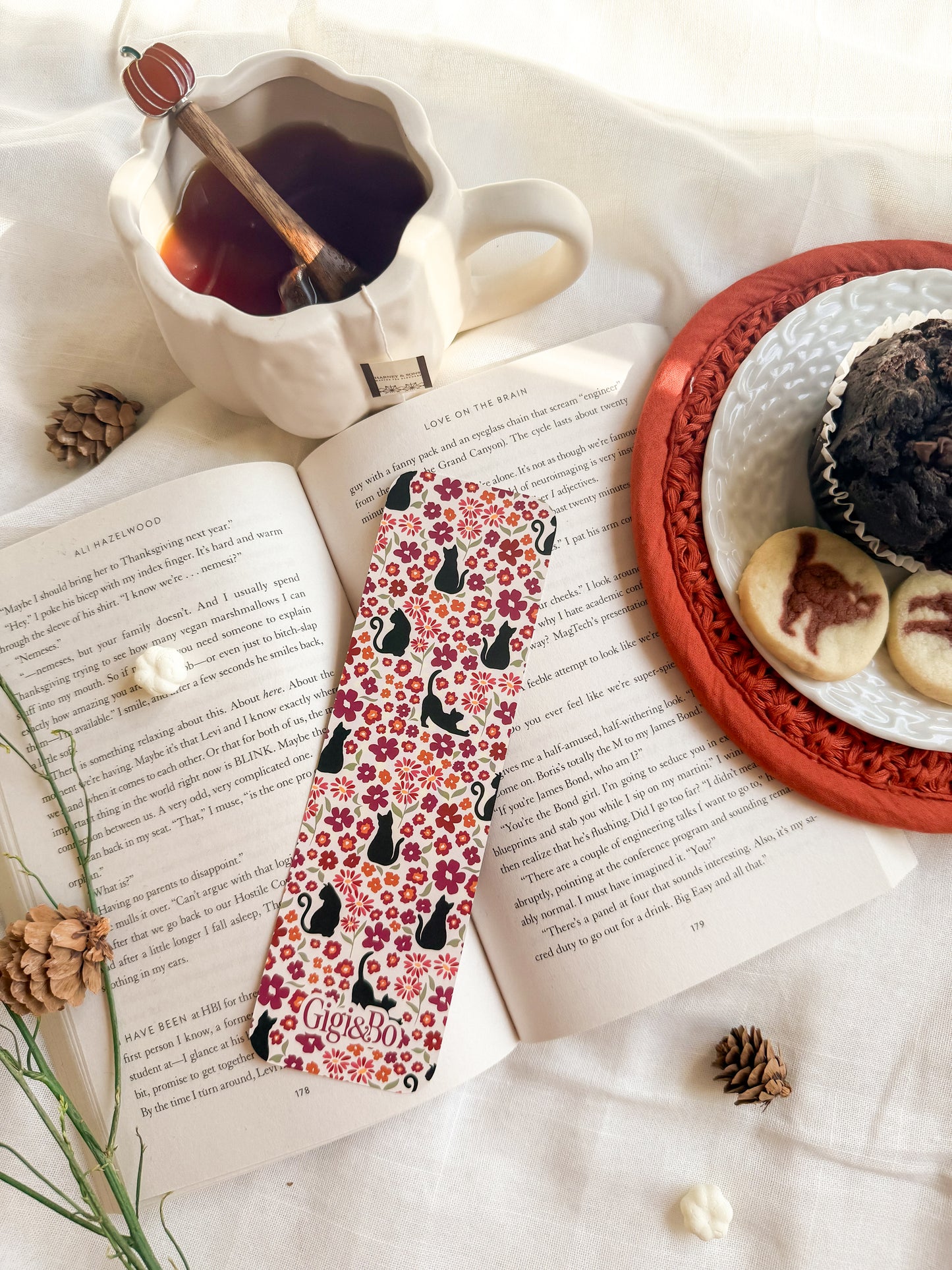Floral Familiar Bookmark