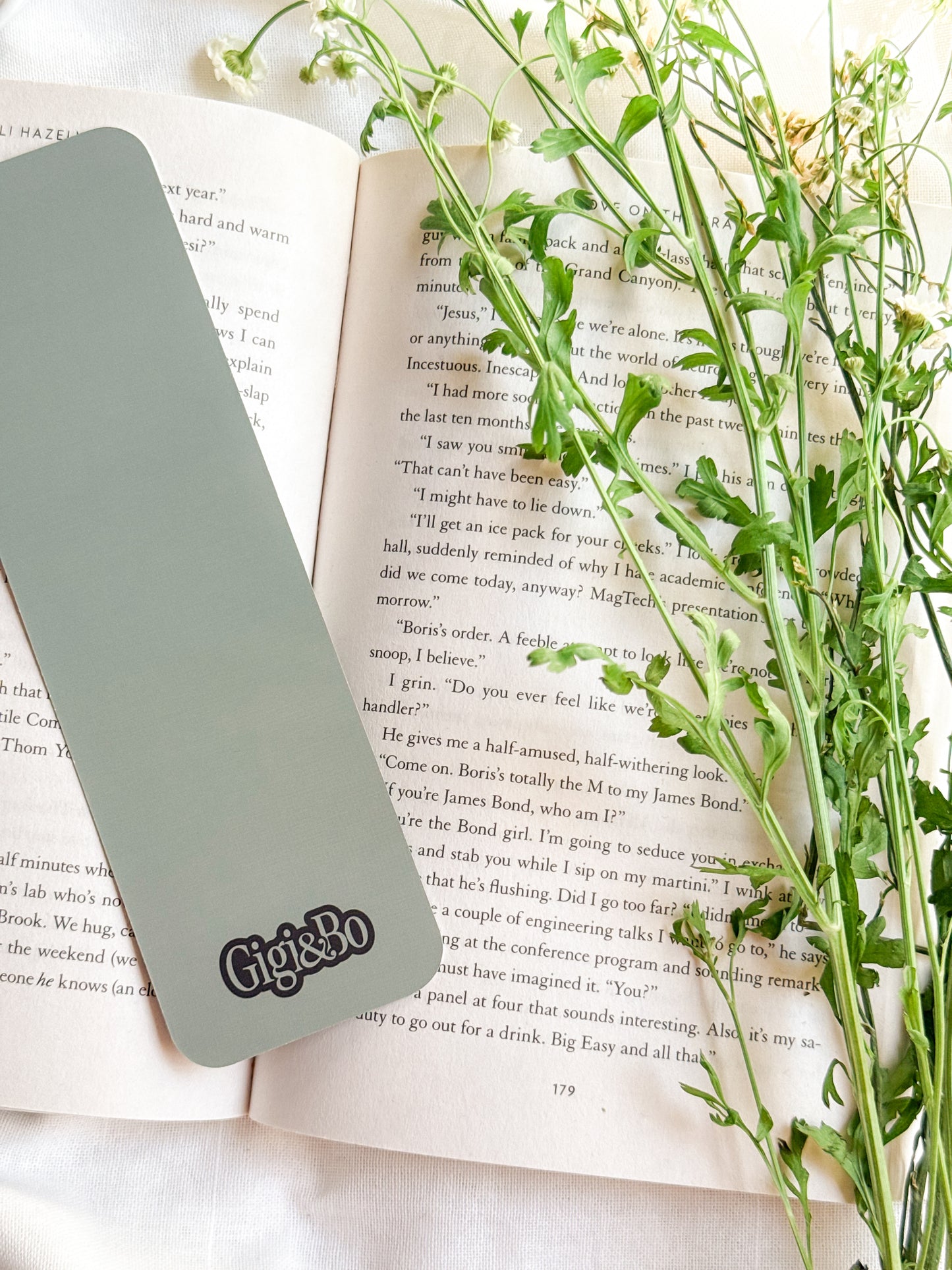 Hoa Hoa Season Bookmark