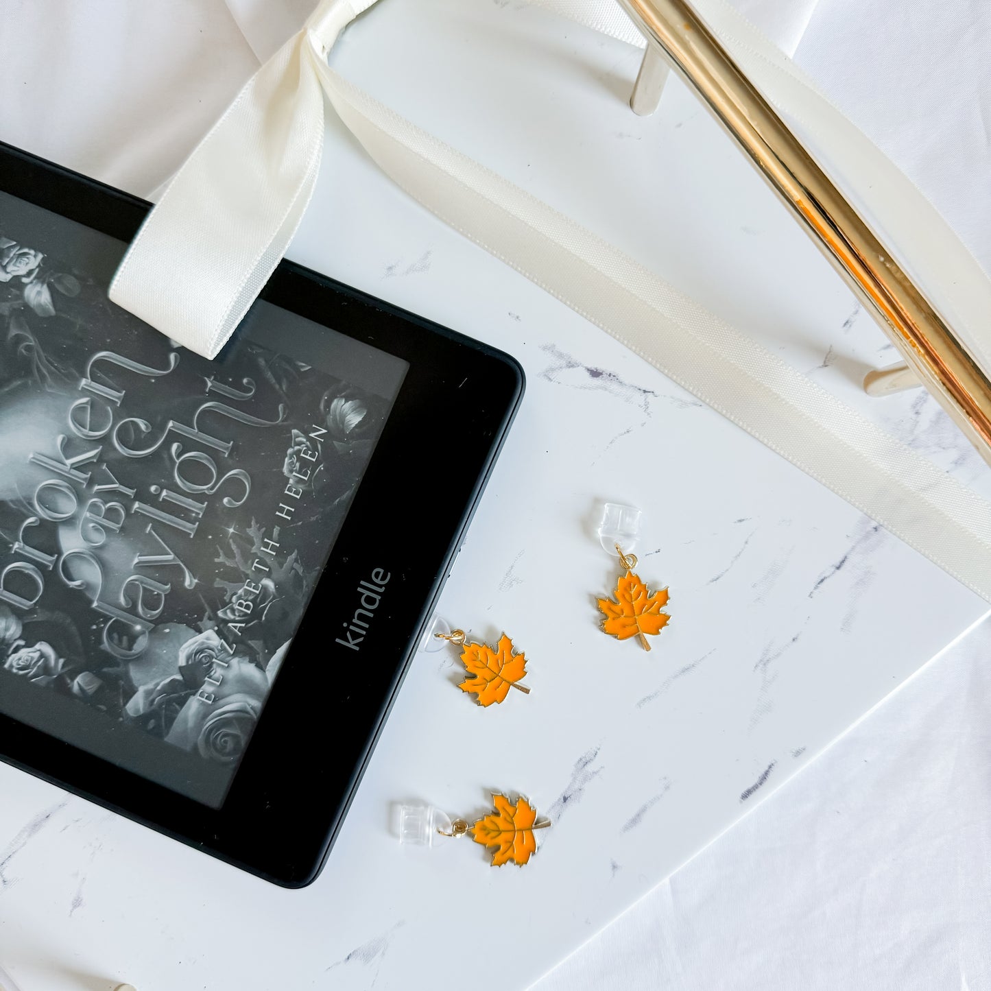 Maple Leaf Kindle & Phone Charm